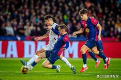 lol全球总决赛-巴塞罗那阵容变动，备战欧联杯半决赛阵容的简单介绍