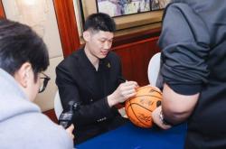 lol高校认证-广厦男篮取得关键胜利，成功守住榜首位置