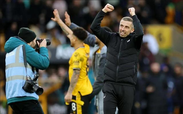 惊心动魄！争霸赛场上的惊天一击