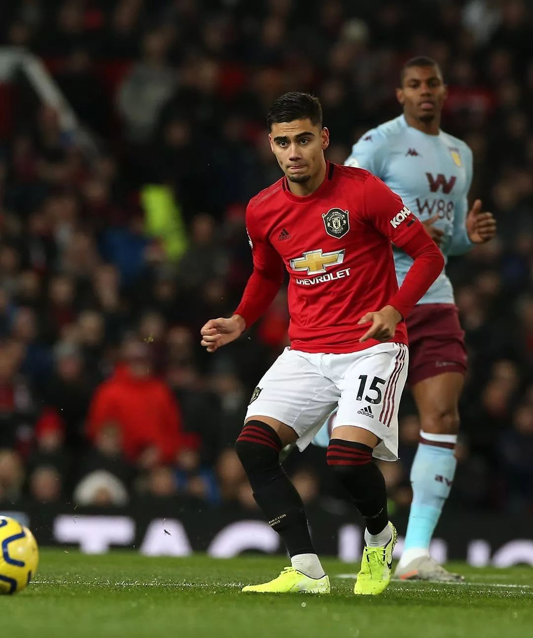 关于佛罗伦萨战平，小组形势一波三折的信息