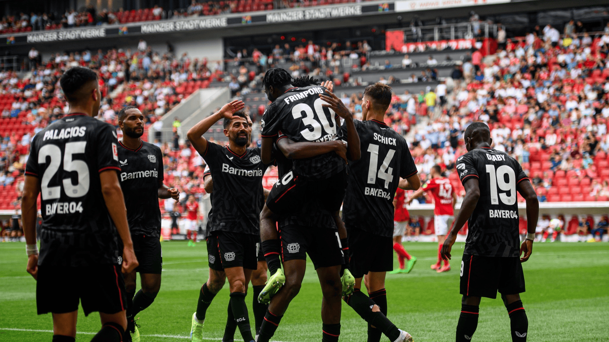 包含欧战赛场上演悬念连连！一场胜利何等不易！的词条